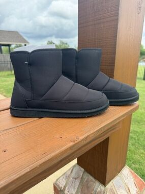 NWOT Old Navy Black Quilted Cozy Ankle Boots Faux Fur Nylon